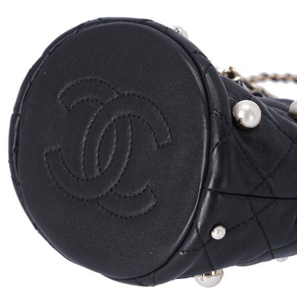 CHANEL About Pearls Drawstring Mini Bucket Bag Black Lambskin - Picture 7 of 8
